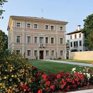 https://villa-maternini.hotelinveneto.com