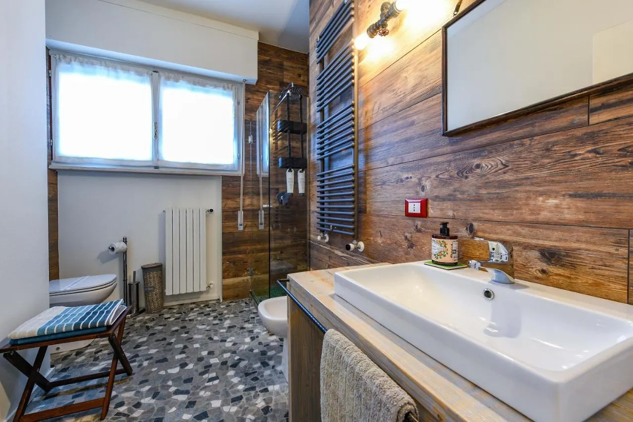 Villa Giulia Rooms & Bike Toscolano Maderno Oda ve Kahvaltı